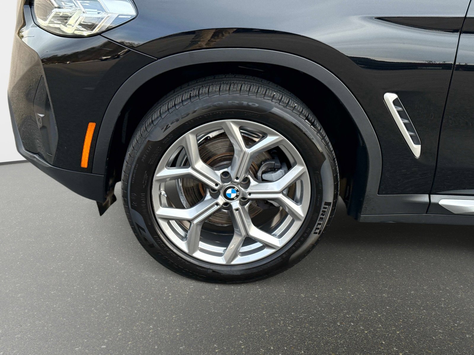 Used 2023 BMW X3 xDrive30i w/ Convenience Package image 12