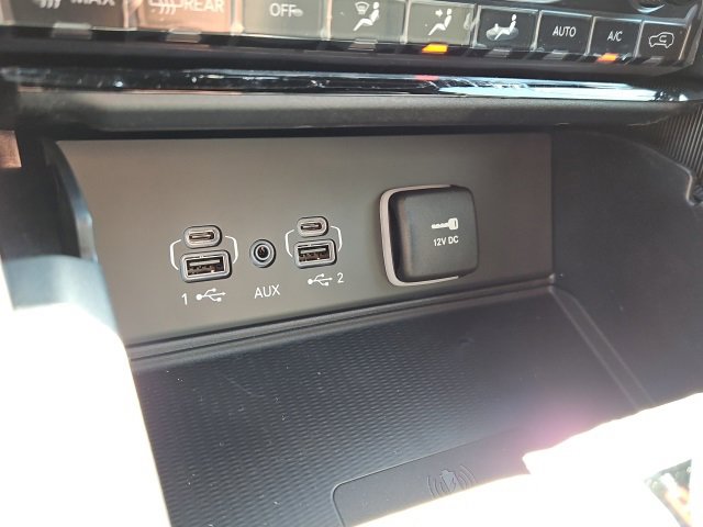 New 2025 Jeep Grand Cherokee Limited w/ Luxury Tech Group II image 43