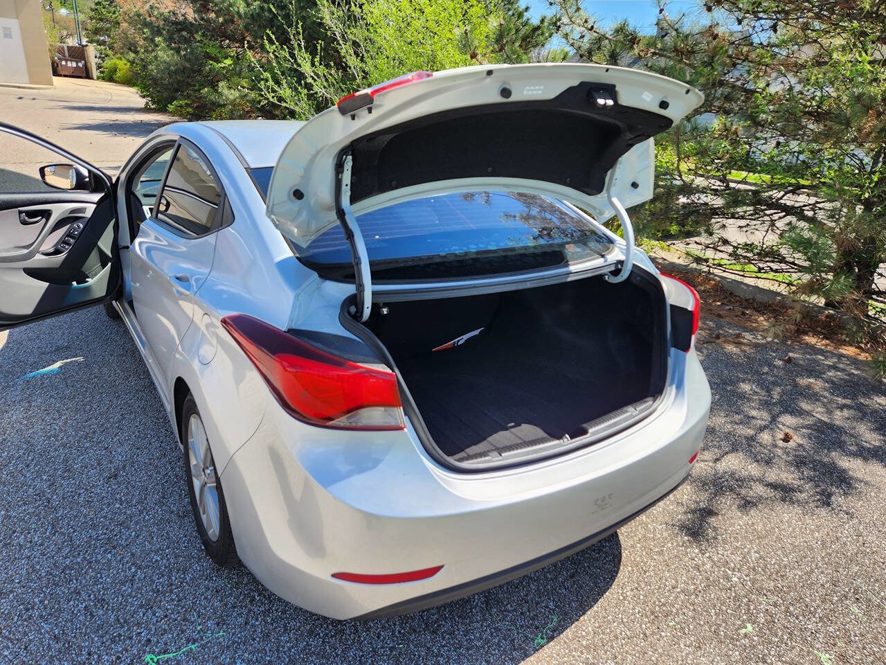 Used 2014 Hyundai Elantra SE w/ Option Group 02 image 17