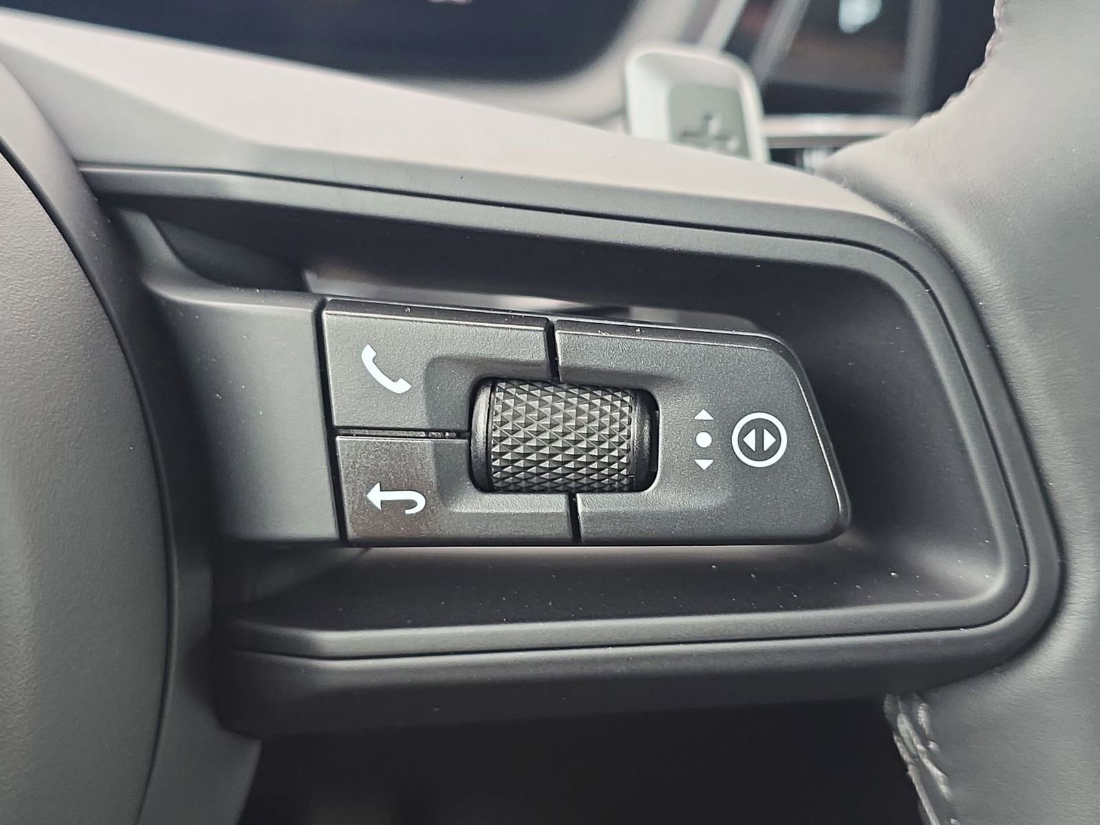 New 2026 Porsche Cayenne AWD/4WD image 19