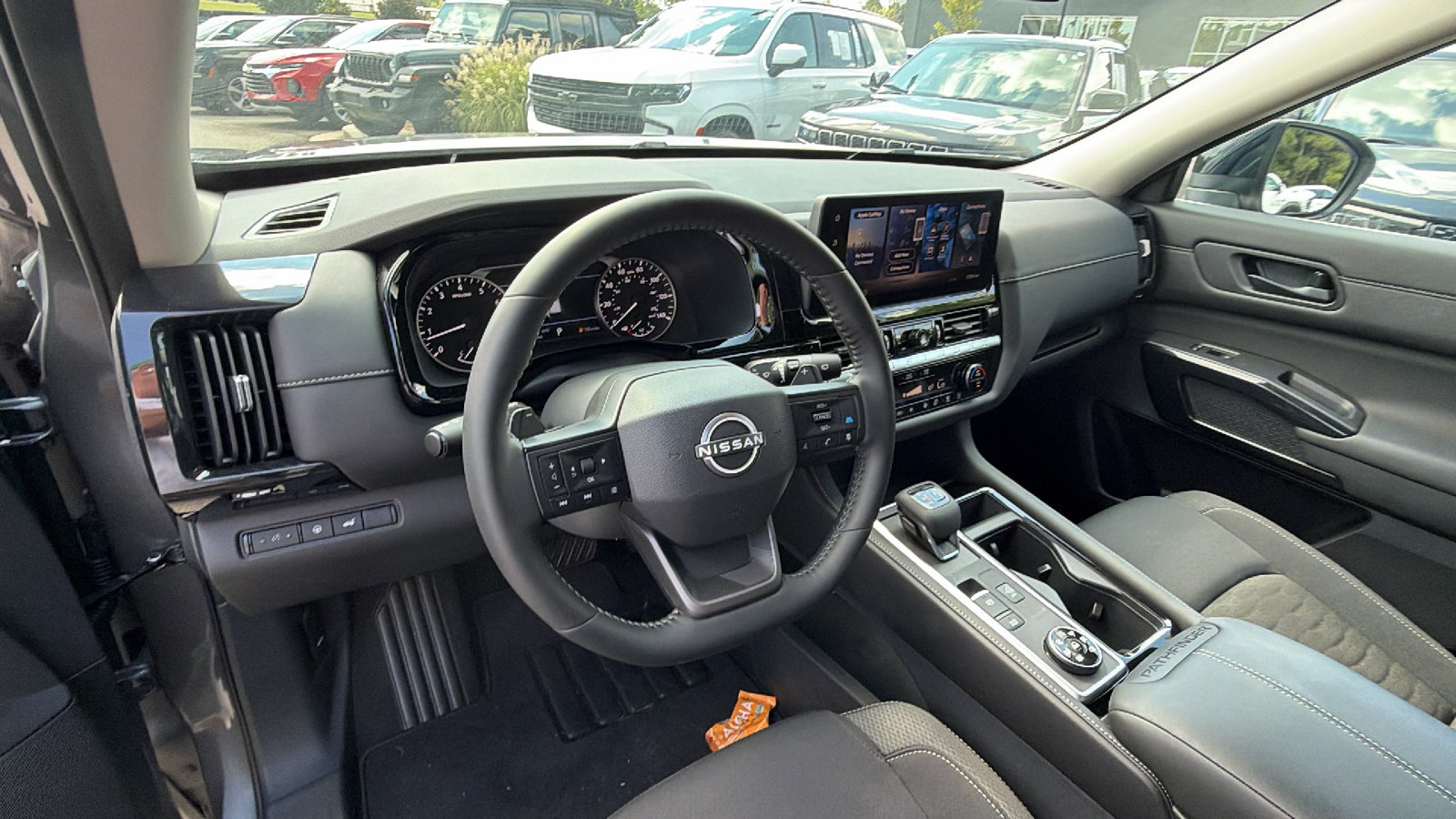 Used 2026 Nissan Pathfinder SV AWD/4WD image 25