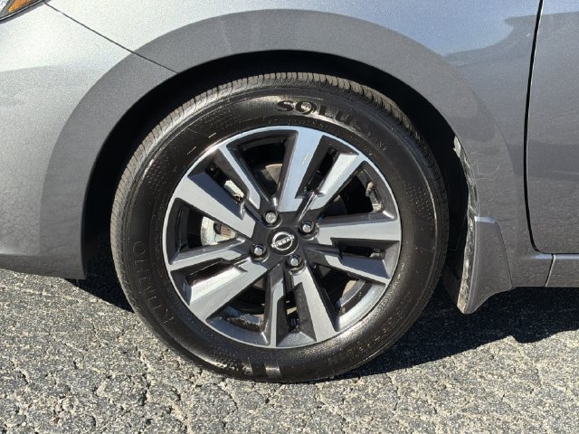 Certified 2025 Nissan Versa SV w/ Trunk Package FWD image 9