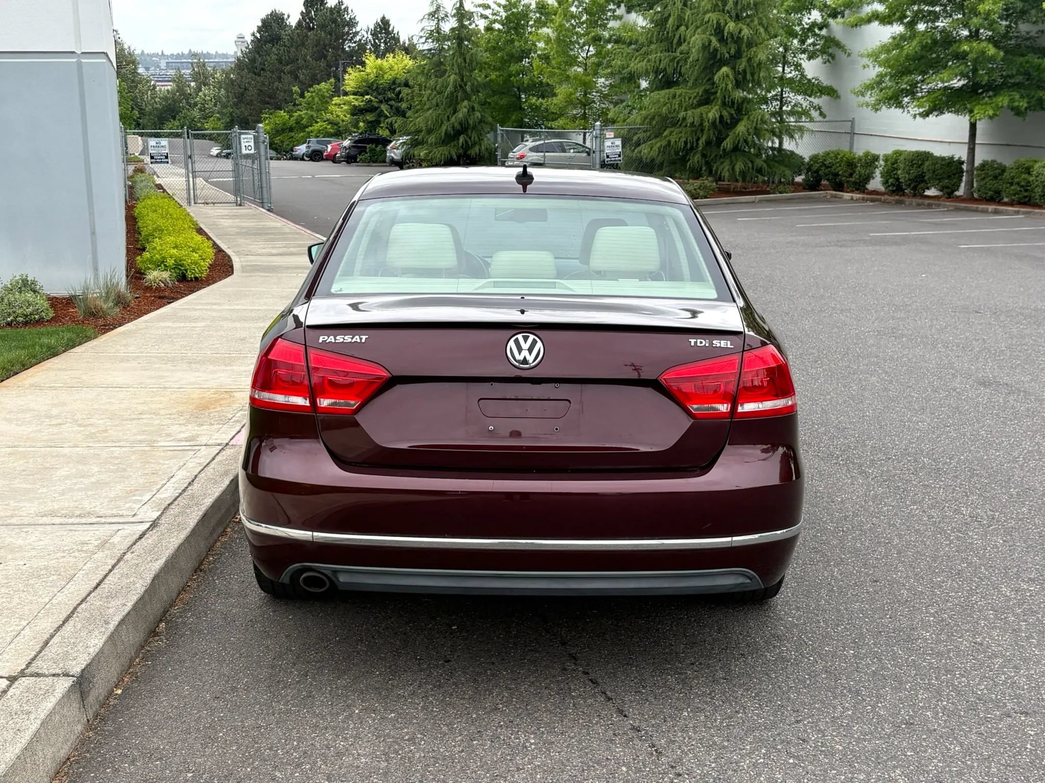 Used 2013 Volkswagen Passat TDI SEL Premium FWD image 5