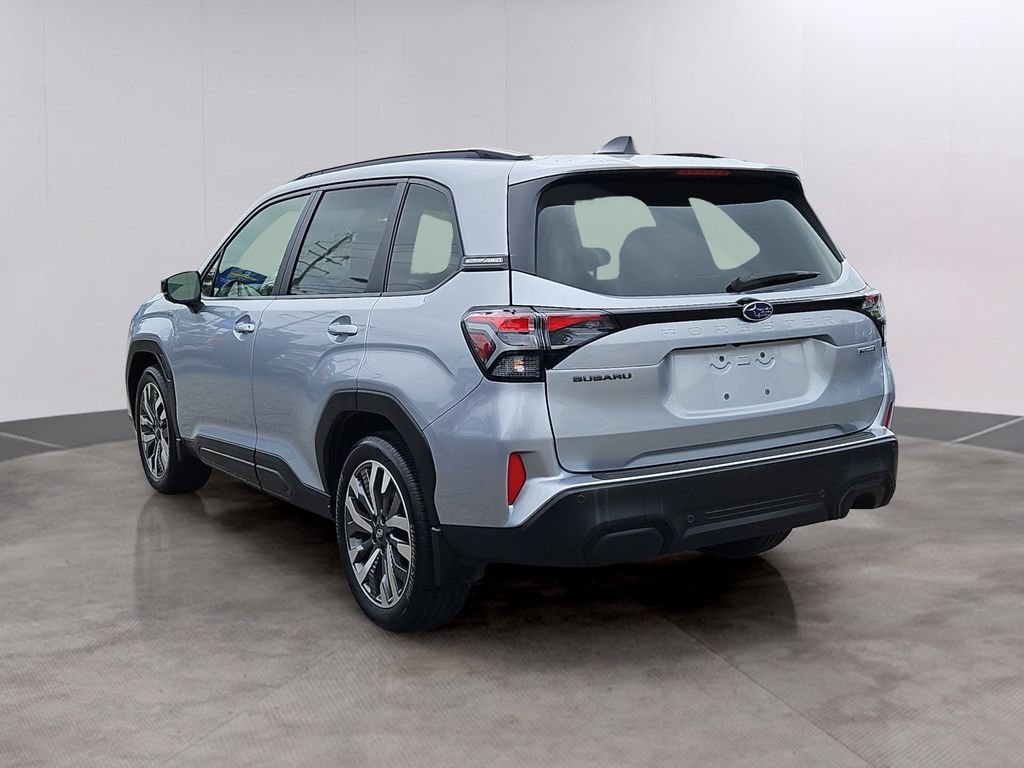 Used 2025 Subaru Forester Touring AWD/4WD image 6