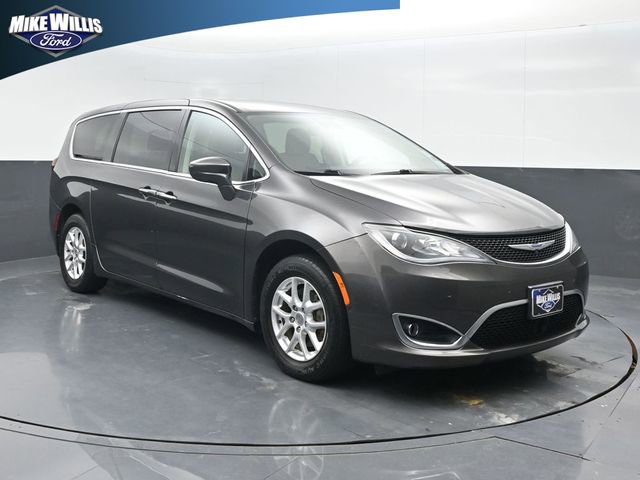 Used 2020 Chrysler Pacifica Touring w/ Advanced Safetytec Group
