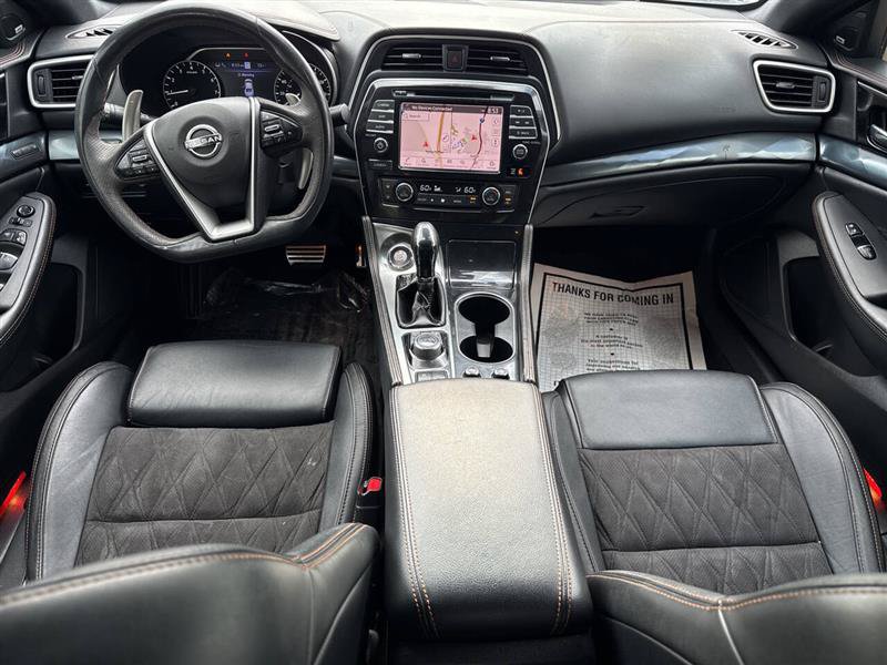 Used 2023 Nissan Maxima SR w/ Sport Mat Group FWD image 10