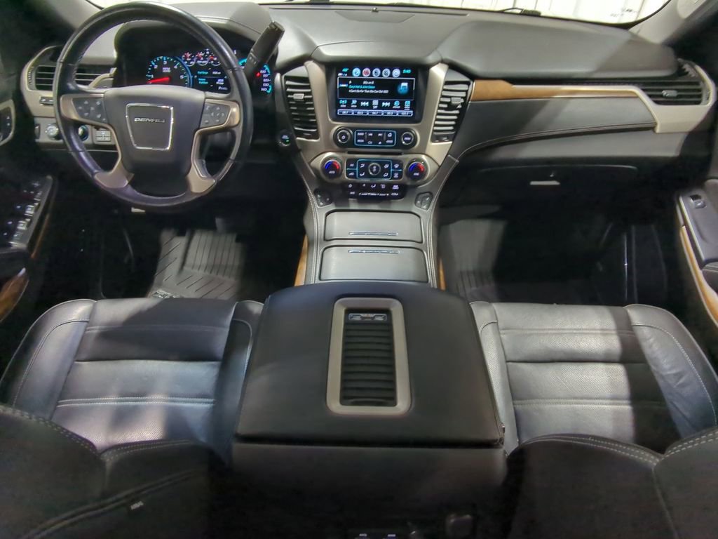 Used 2020 GMC Yukon XL Denali w/ Open Road Package AWD/4WD image 18