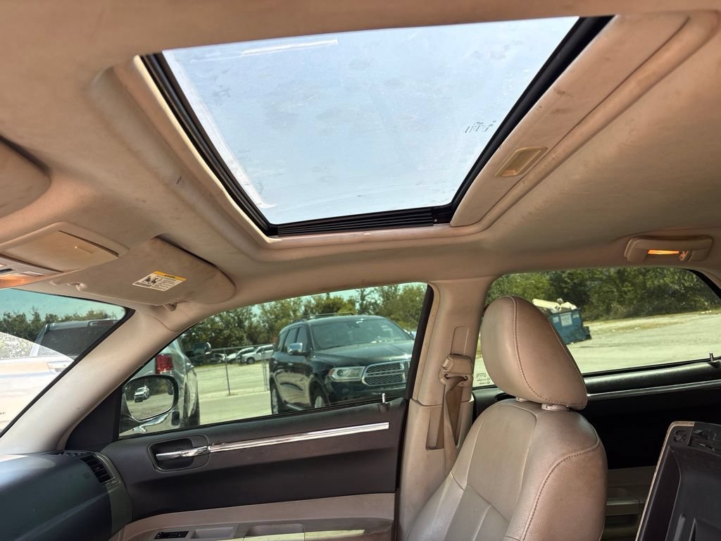 Used 2007 Chrysler 300 Touring L RWD image 7