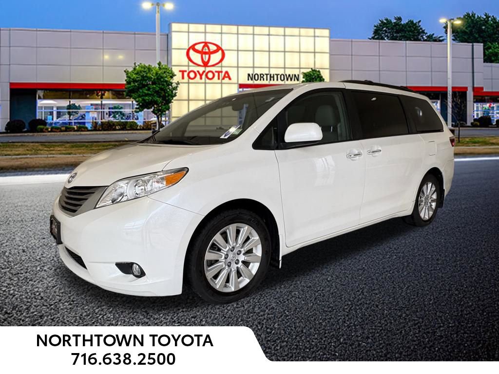 Used 2015 Toyota Sienna XLE w/ XLE Navigation Package
