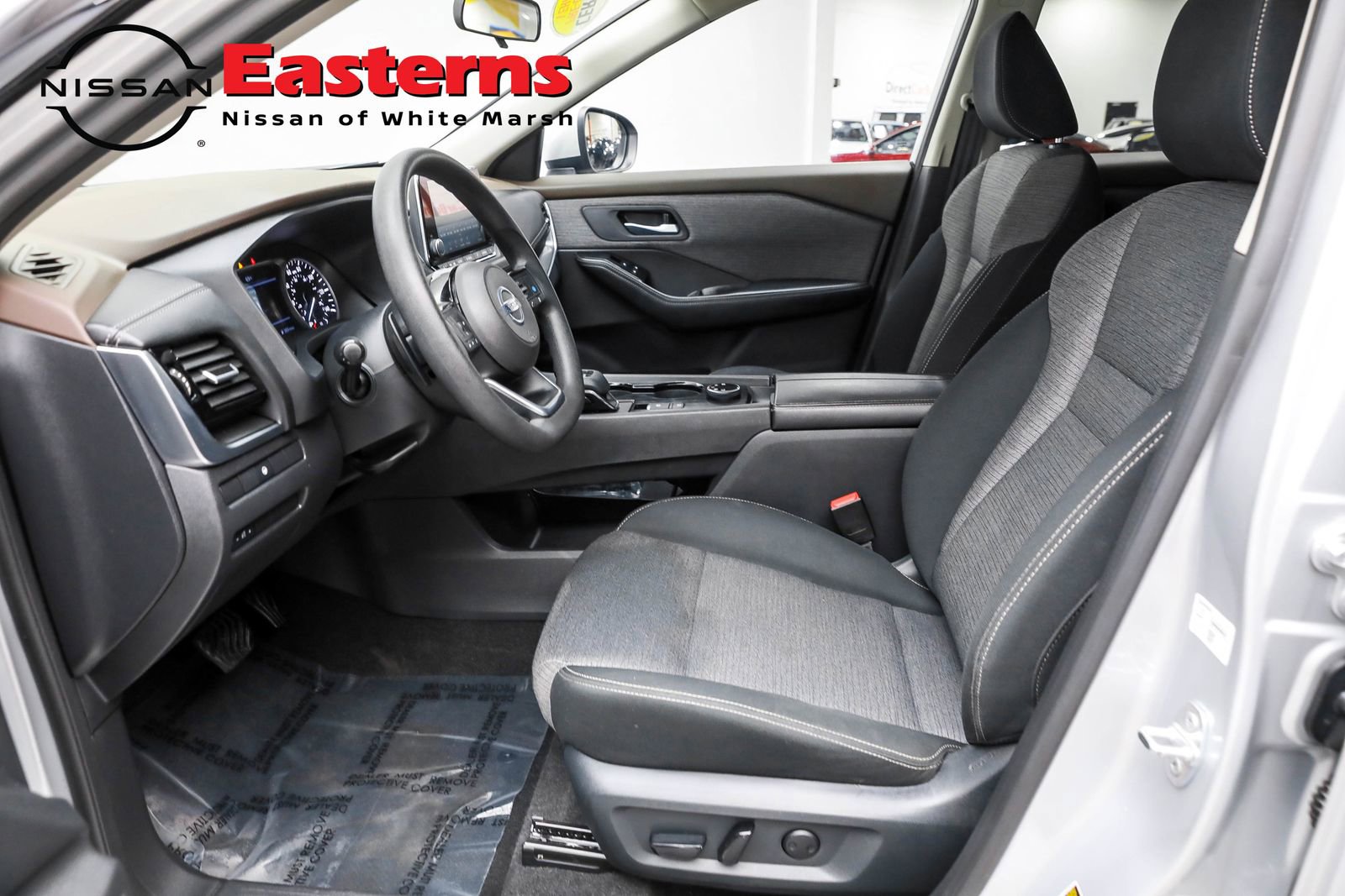 Used 2021 Nissan Rogue SV image 32