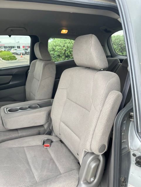 Used 2016 Honda Odyssey EX image 11