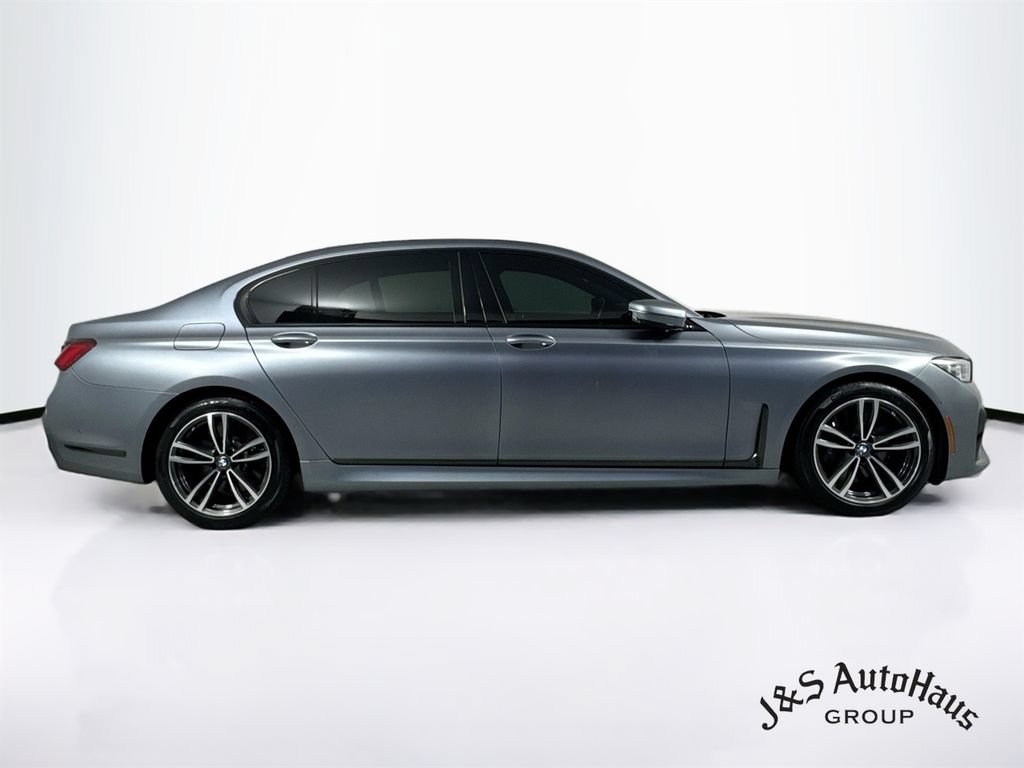 Used 2022 BMW 750i xDrive w/ Executive Package AWD/4WD image 8