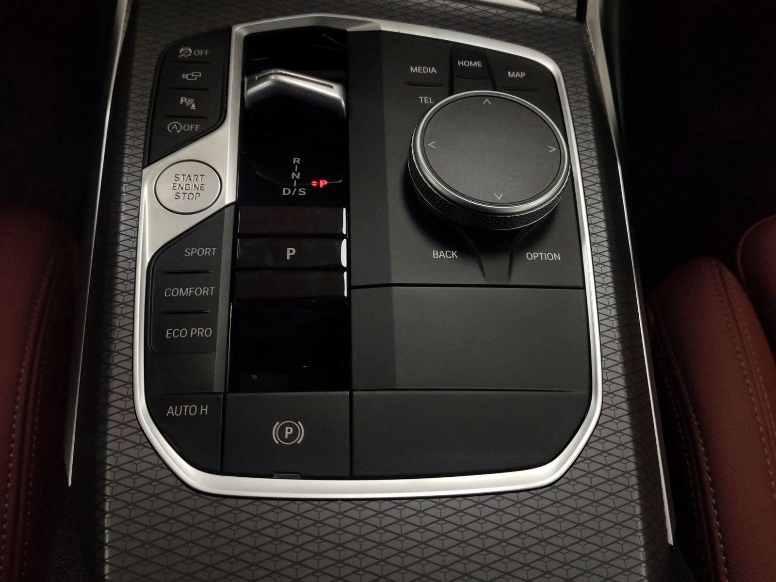 New 2026 BMW 330i Sedan w/ Premium Package image 16