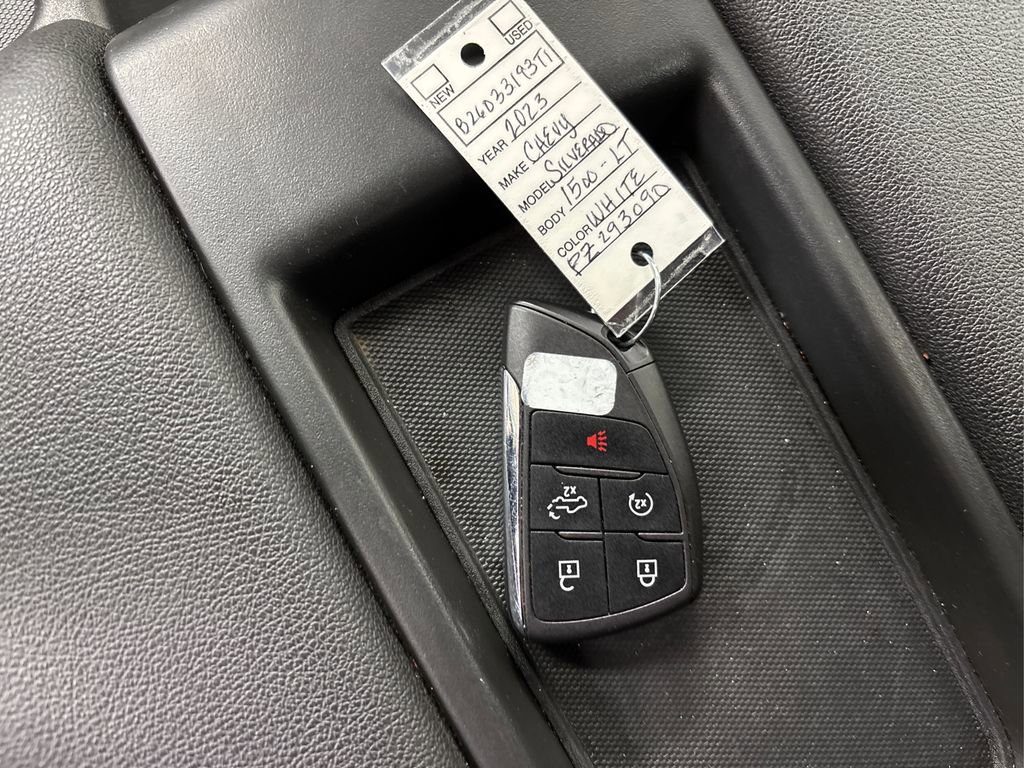 Used 2023 Chevrolet Silverado 1500 LT image 40