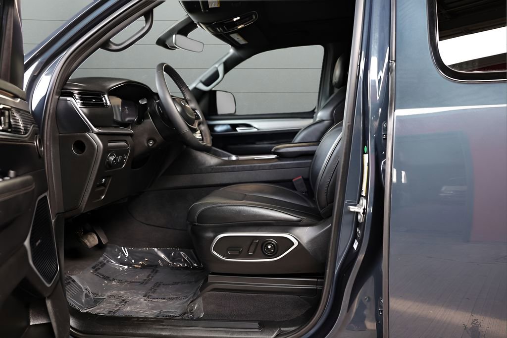 Used 2023 Jeep Wagoneer Series II image 27