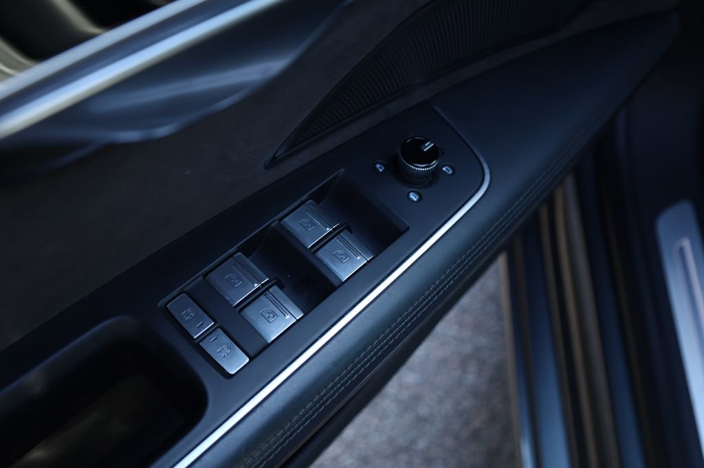 Used 2019 Audi A8 L 4.0T w/ First Edition Package image 32