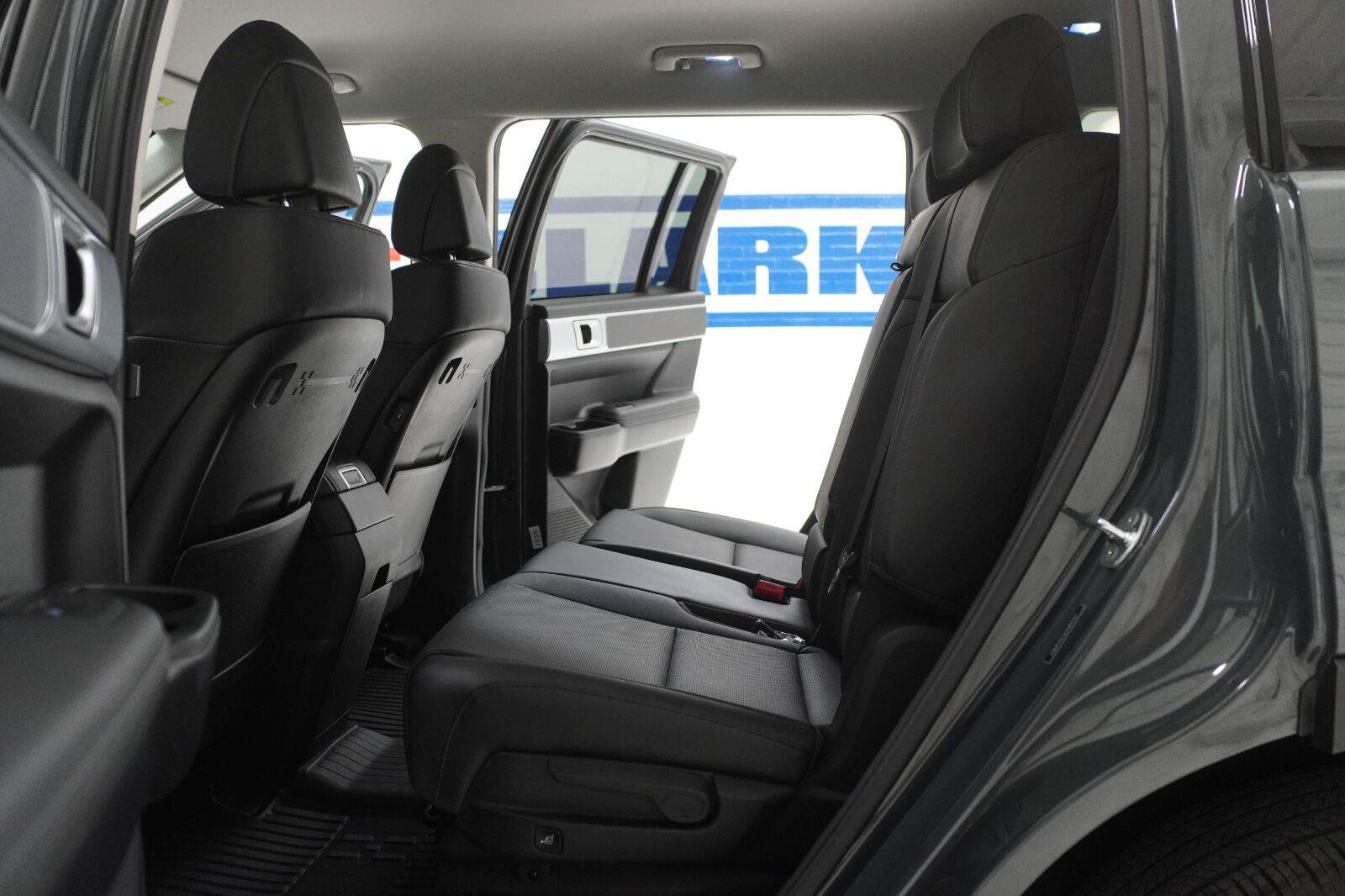 Used 2026 Hyundai Santa Fe SEL FWD image 23