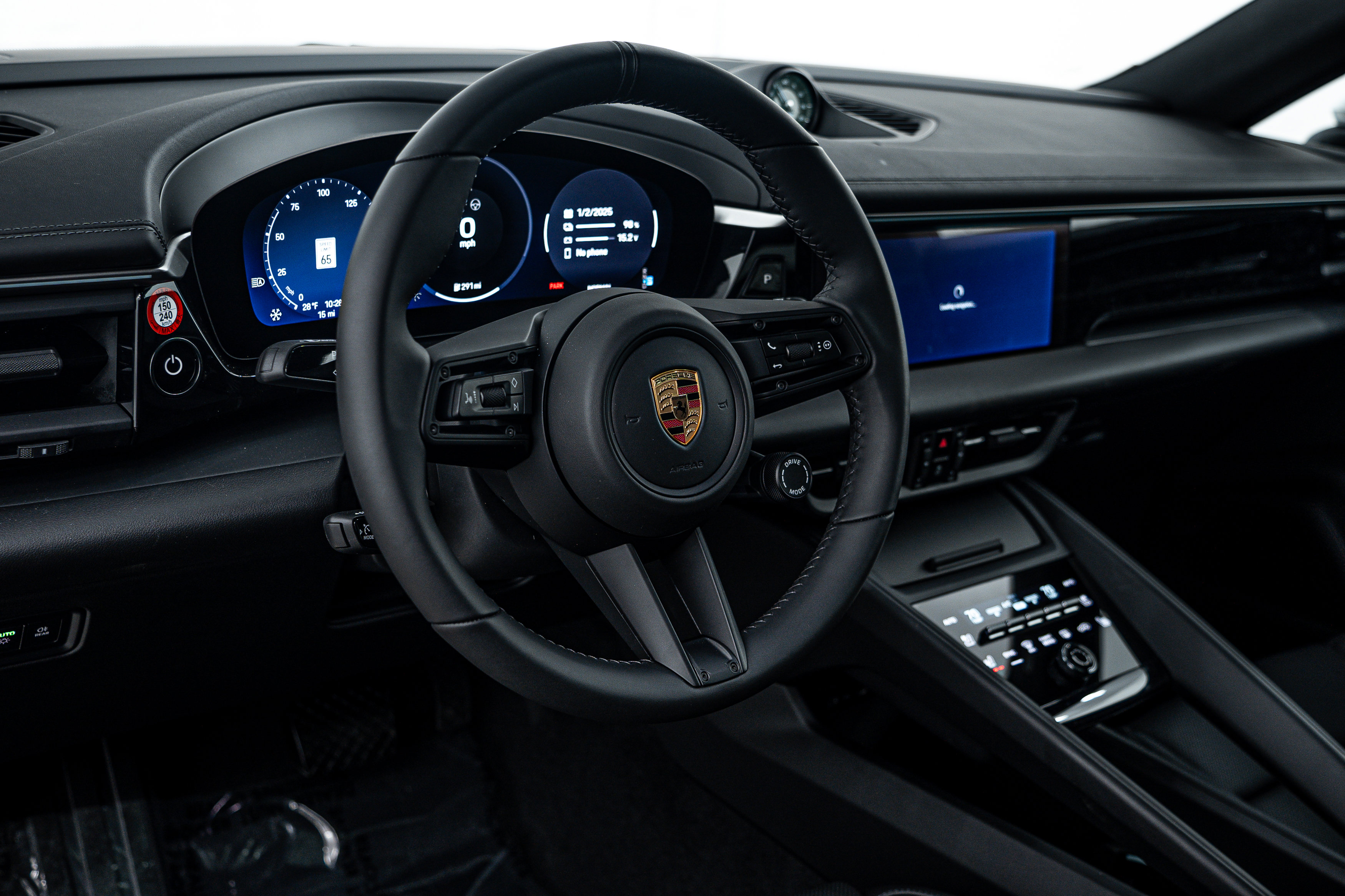 Certified 2025 Porsche Macan Electric image 13