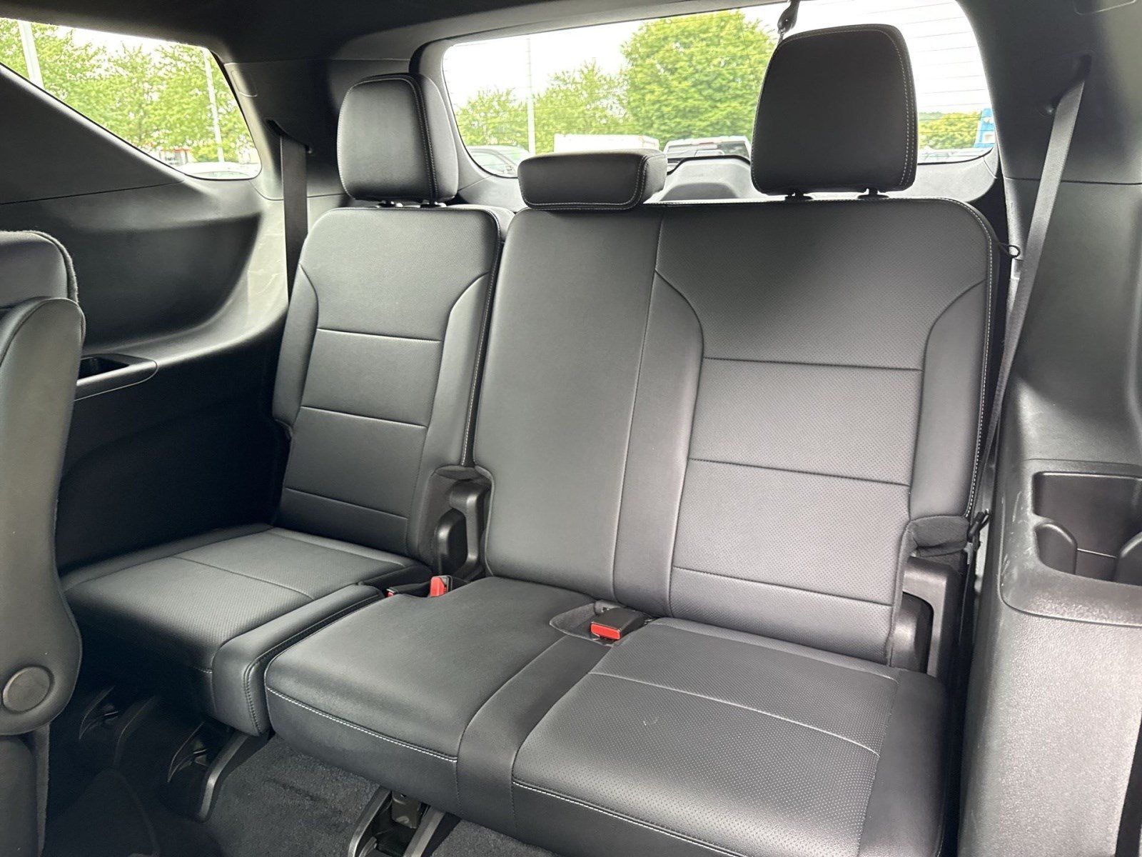 Used 2025 Chevrolet Traverse LT AWD/4WD image 24