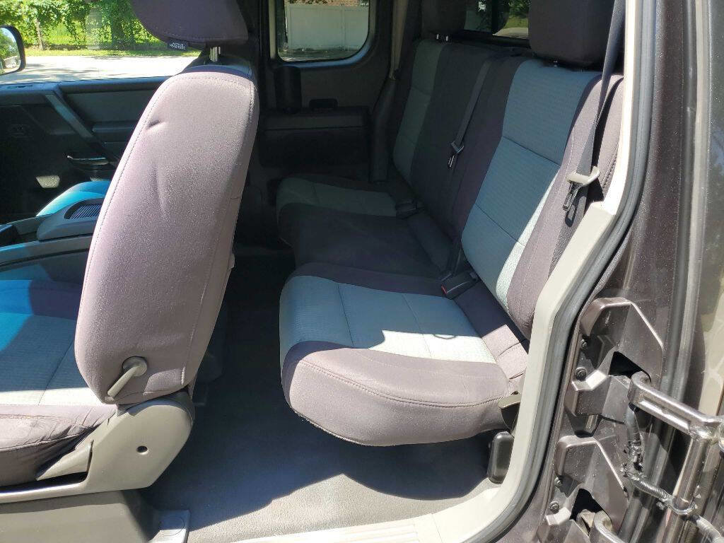Used 2006 Nissan Titan SE RWD image 22