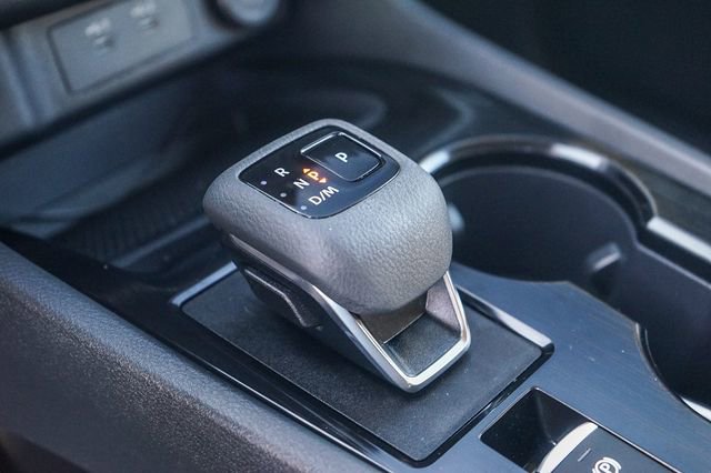 Used 2025 Nissan Rogue S image 20