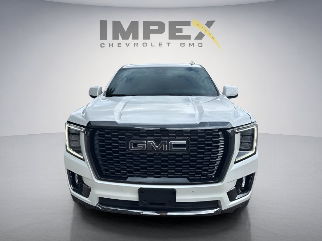 Used 2023 GMC Yukon XL Denali Ultimate w/ LPO, Floor Liner Package AWD/4WD image 8