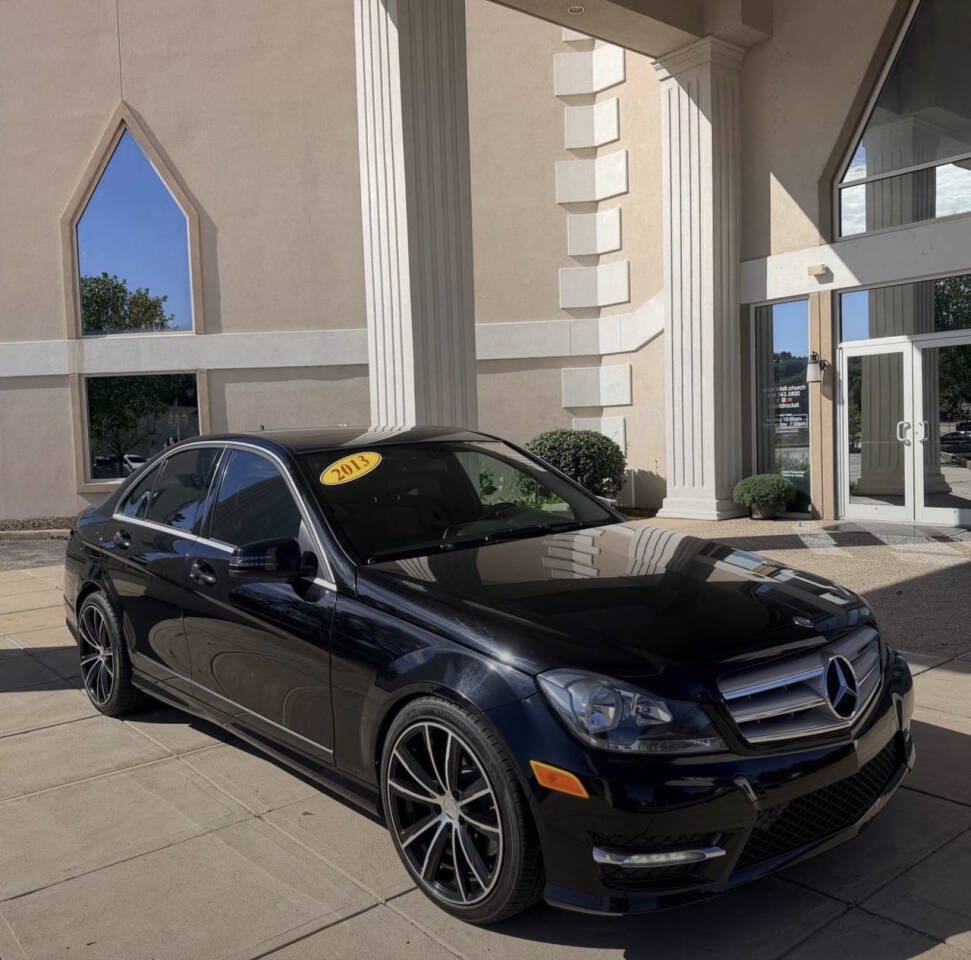 Used 2013 Mercedes-Benz C 300 4MATIC Sedan image 1
