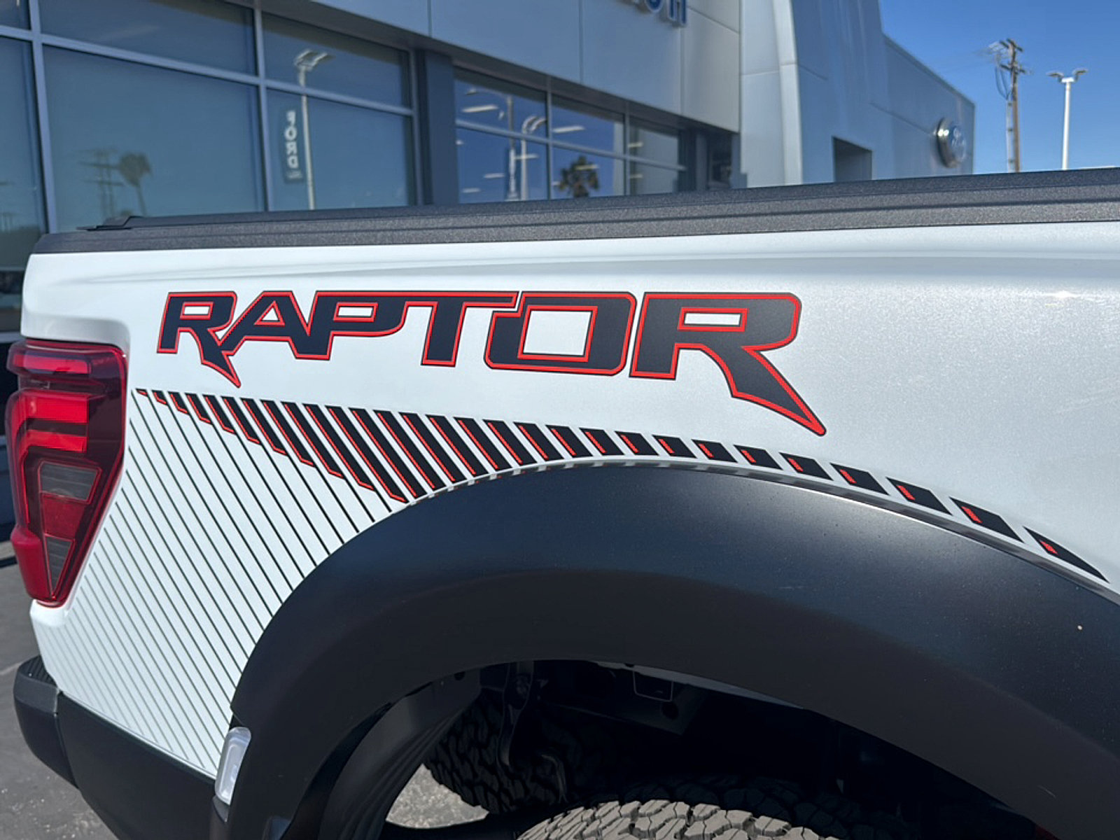 Used 2025 Ford F150 Raptor AWD/4WD image 4