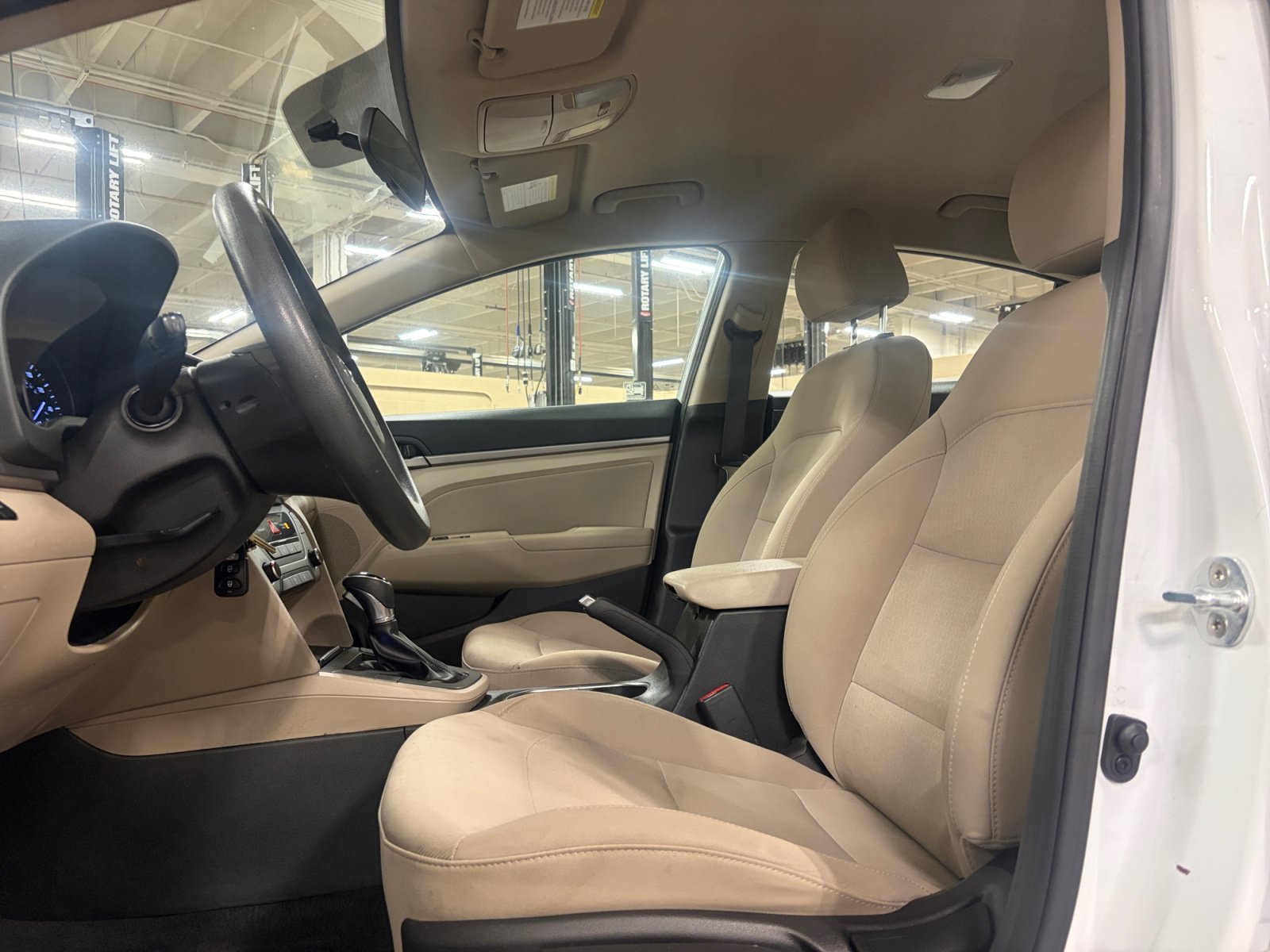 Used 2018 Hyundai Elantra SEL FWD image 12