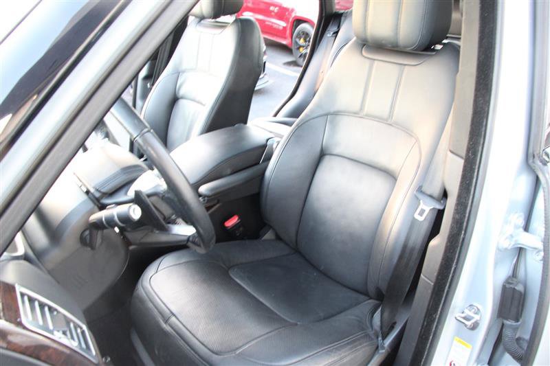 Used 2020 Land Rover Range Rover HSE AWD/4WD image 19