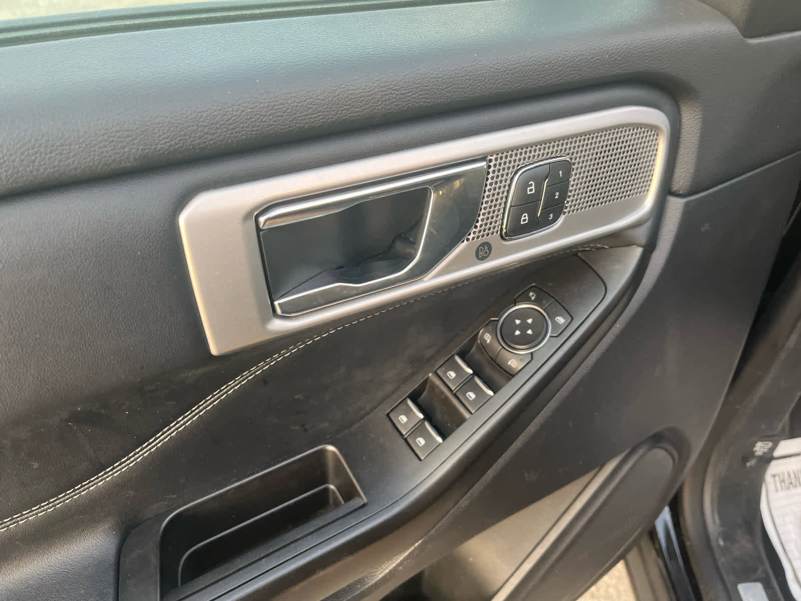 Used 2020 Ford Explorer Limited RWD image 4
