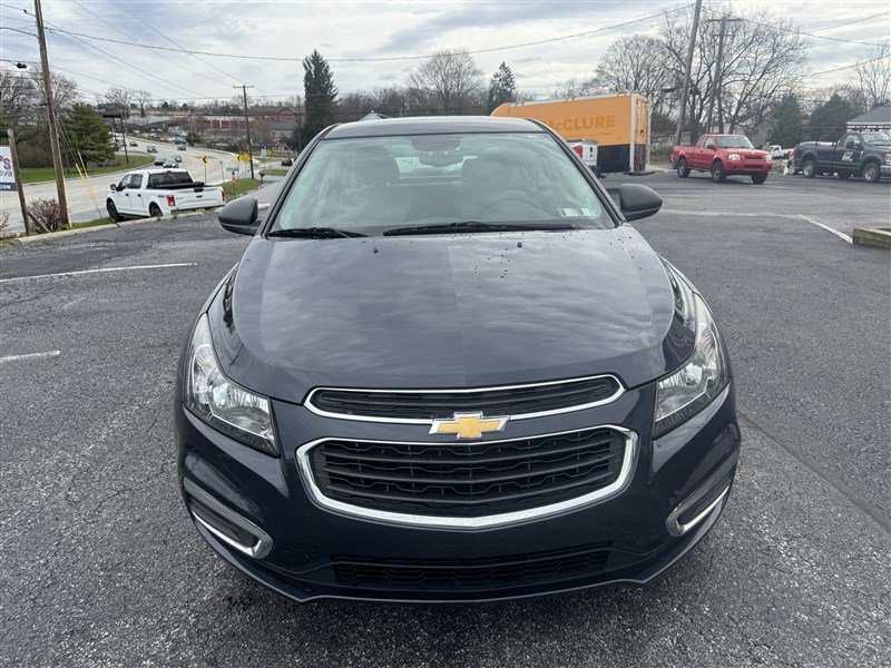 Used 2015 Chevrolet Cruze LS FWD image 3