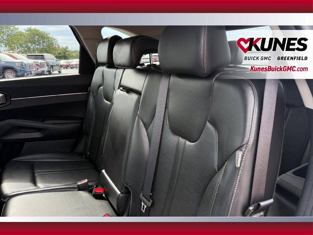 Used 2024 Kia Sorento S FWD image 17