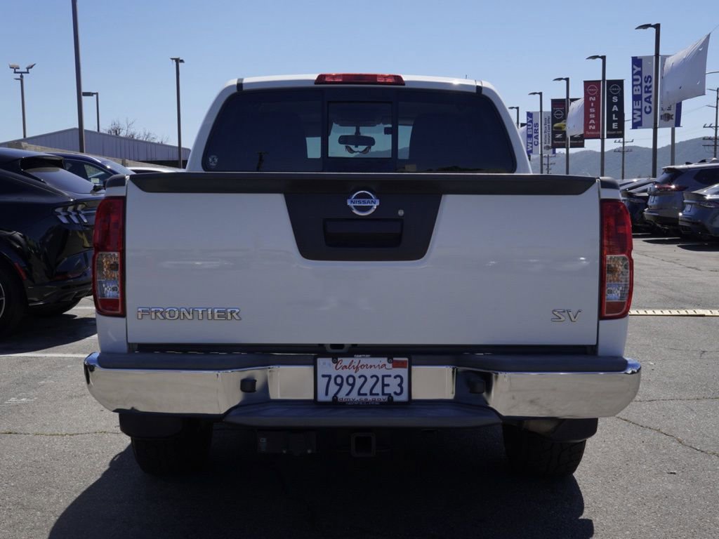 Used 2017 Nissan Frontier SV image 5