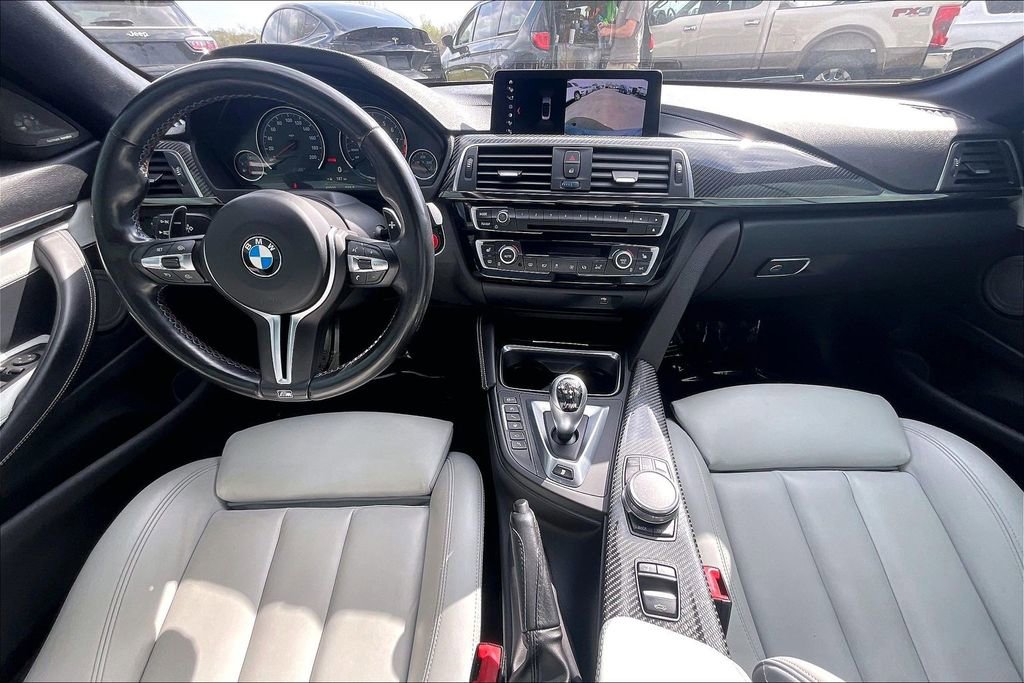 Used 2020 BMW M4 Convertible w/ Competition Package RWD image 9
