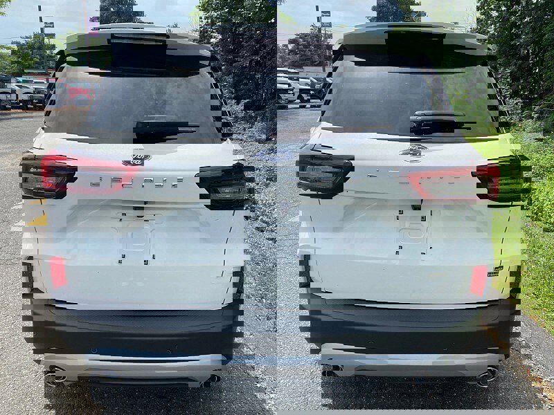 New 2025 Ford Escape SE image 31