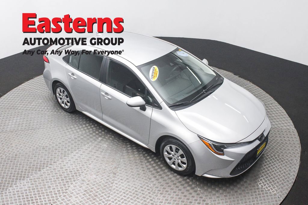 Used 2022 Toyota Corolla LE FWD image 3