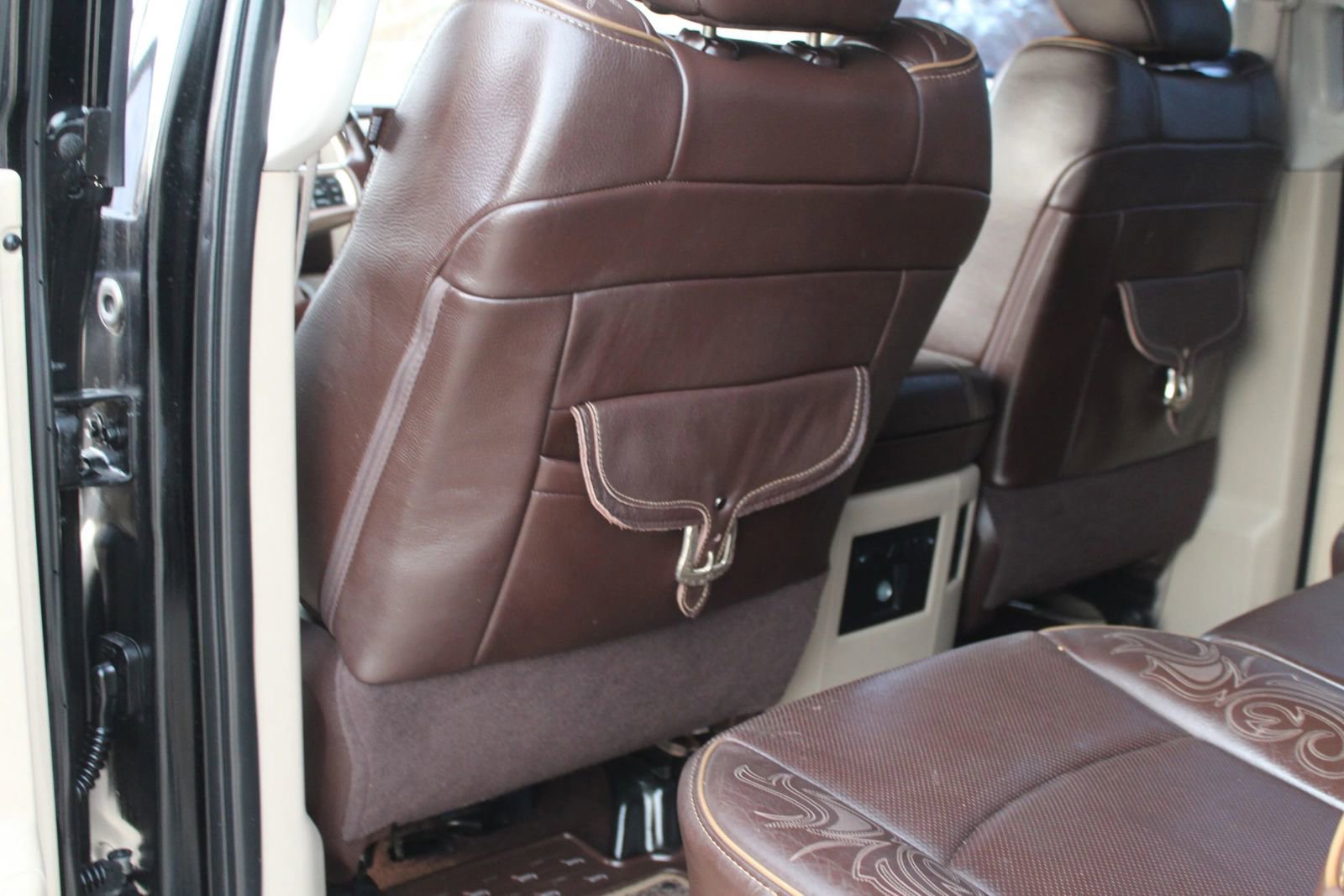 Used 2014 RAM 1500 Laramie Longhorn w/ Convenience Group image 24