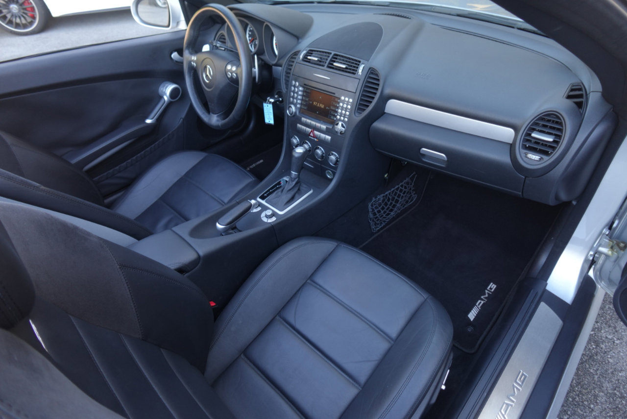 Used 2007 Mercedes-Benz SLK 55 AMG image 11