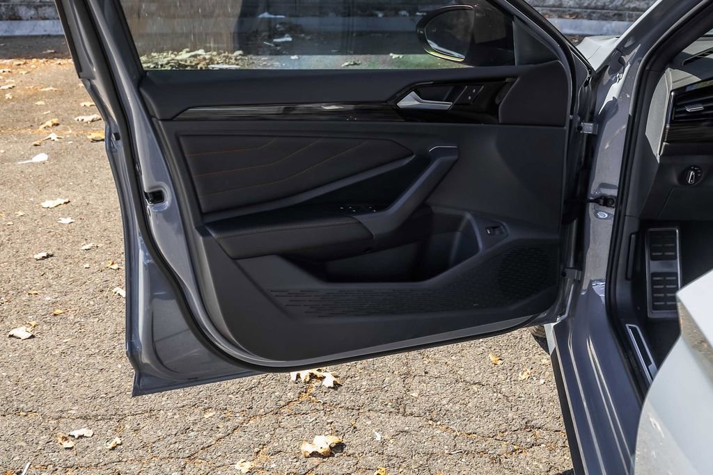 Used 2023 Volkswagen Jetta GLI Autobahn w/ GLI Black Package image 21