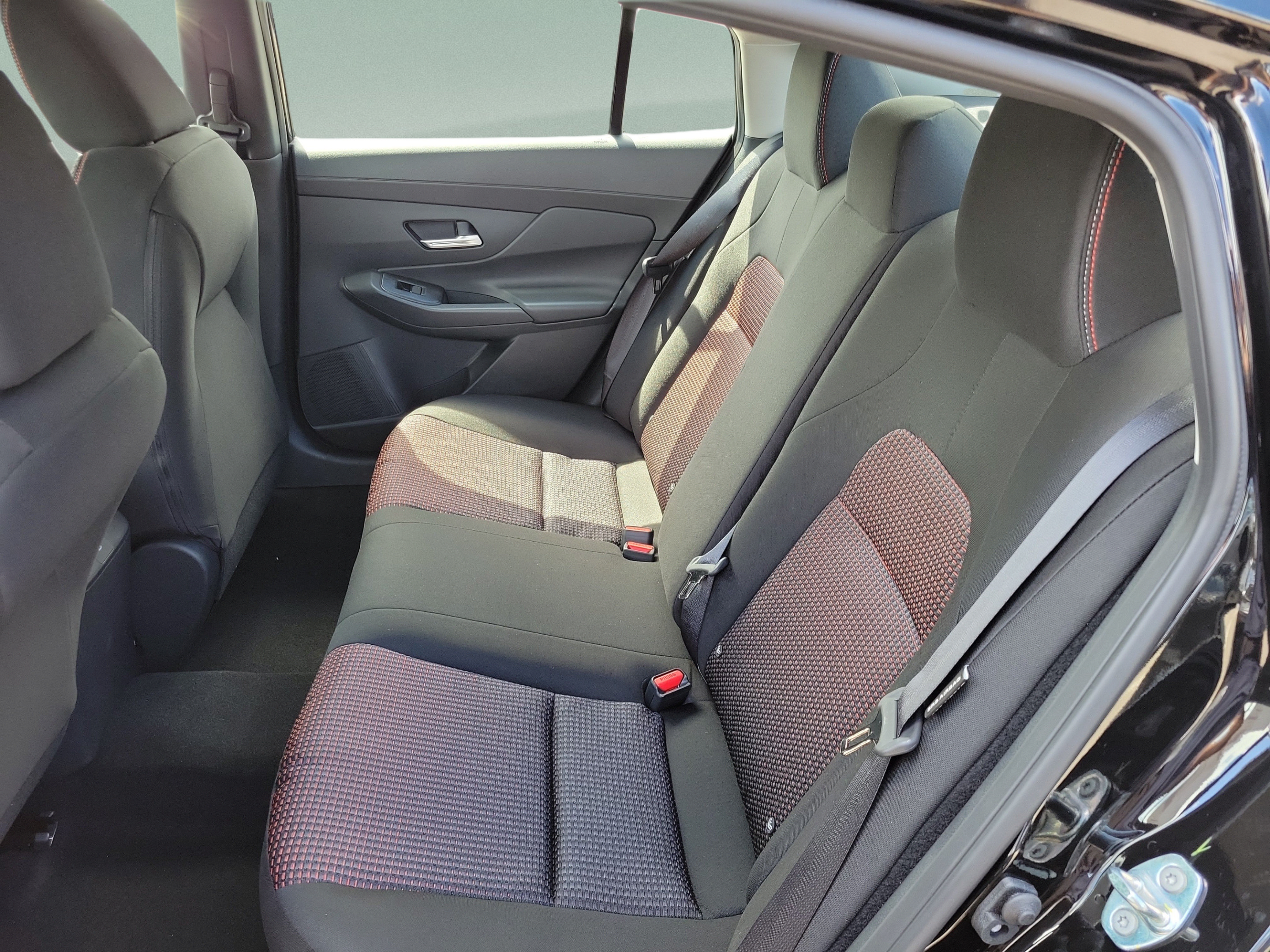 New 2027 Nissan Sentra SR w/ Floor Mat Package FWD image 11