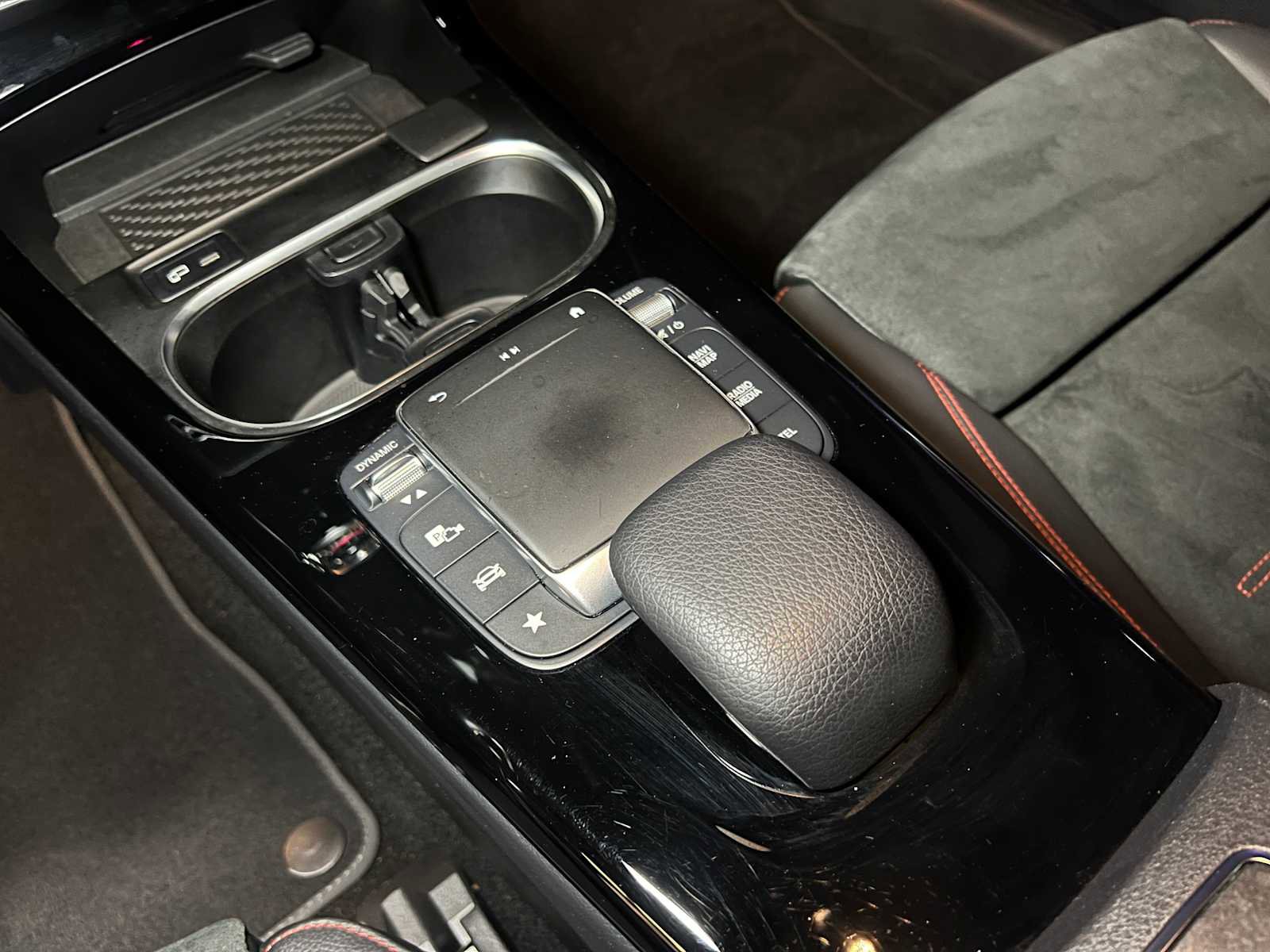 Used 2023 Mercedes-Benz CLA 250 4MATIC image 34