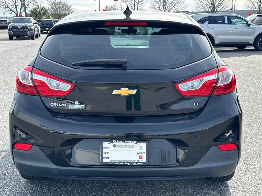 Used 2018 Chevrolet Cruze LT w/ Convenience Package image 4