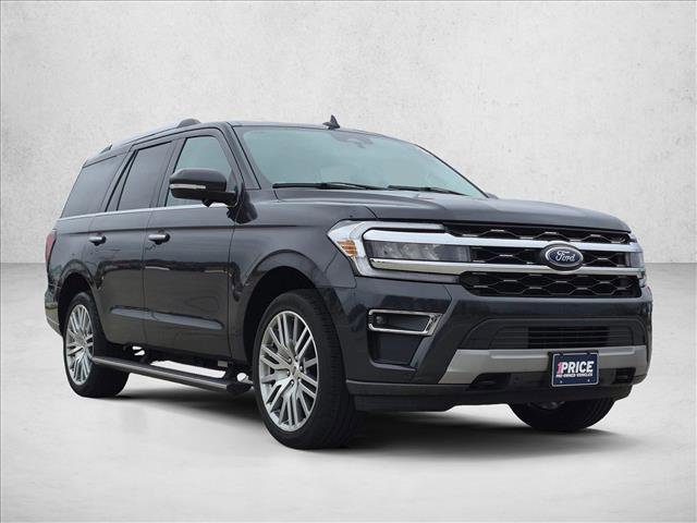 Used 2023 Ford Expedition Limited AWD/4WD image 3