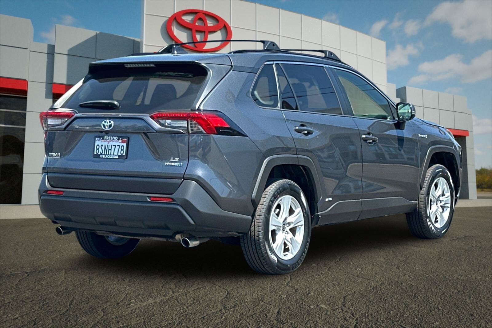 Certified 2020 Toyota RAV4 LE AWD/4WD image 3