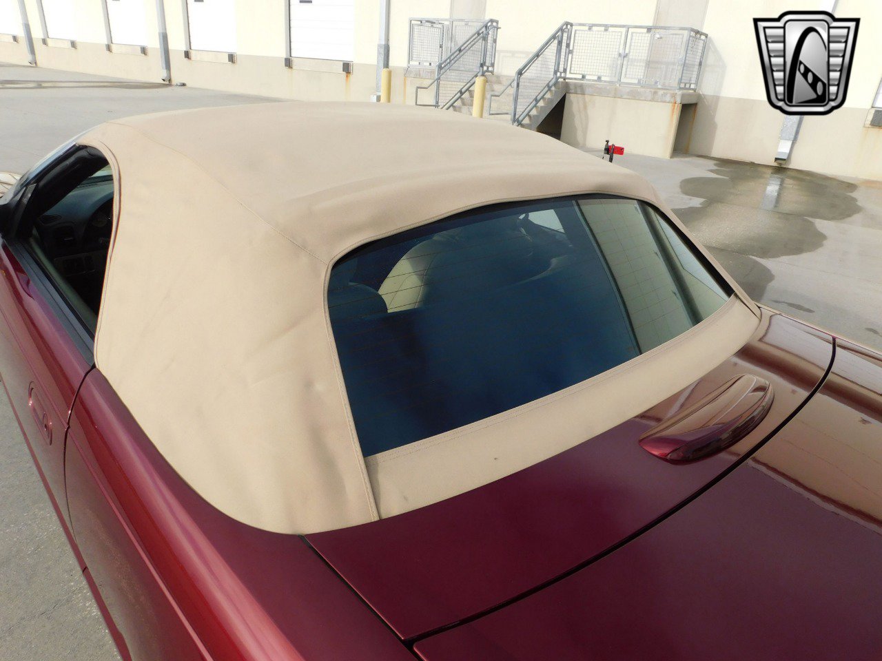 Used 2004 Ford Thunderbird image 23