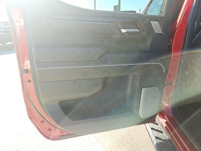 New 2026 GMC Sierra 1500 AT4X w/ LPO, Black Badging Package image 16