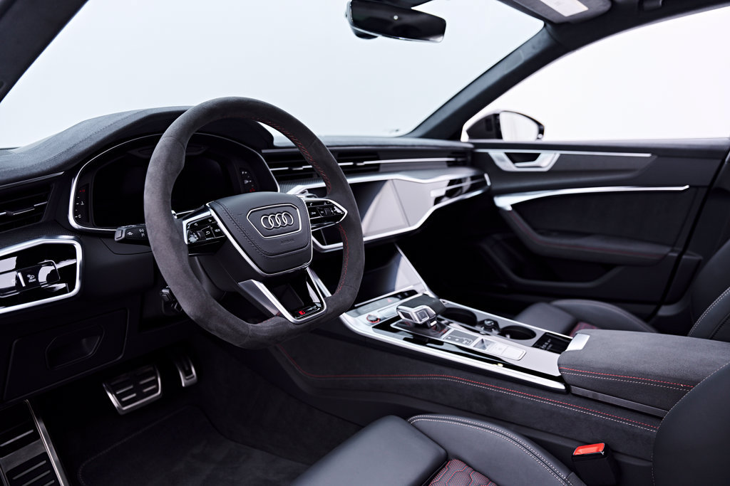 Used 2025 Audi RS 6 performance AWD/4WD image 2