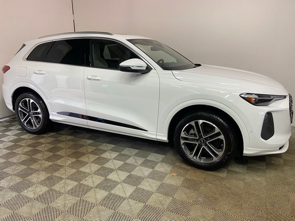 New 2025 Audi Q5 Prestige image 3