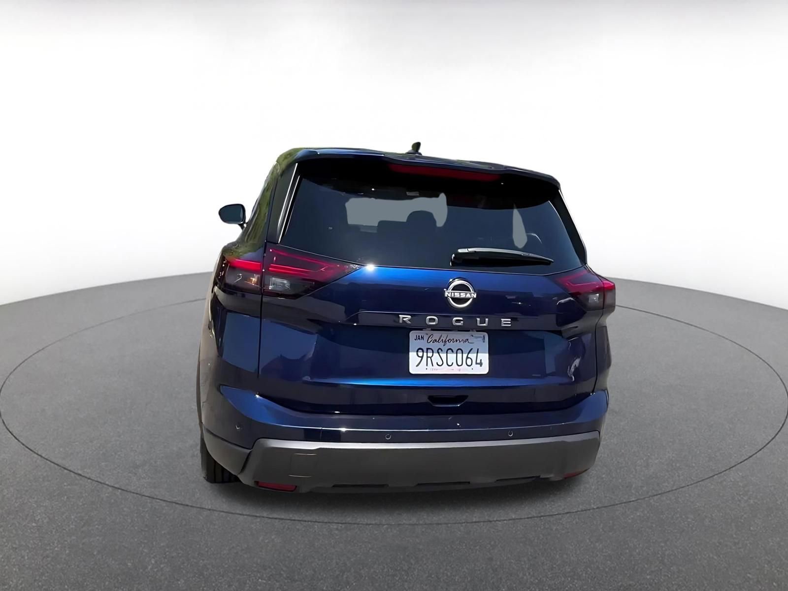 Used 2025 Nissan Rogue SV FWD image 12